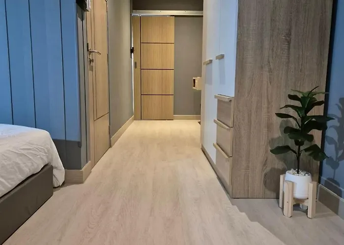 Affittacamere Vibe, House, 7 Mins To Bts, Center, Private In Sathon, Private Bathroom, Bangkok, Thailand