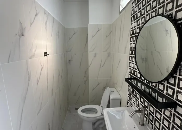 Affittacamere Vibe, House, 7 Mins To Bts, Center, Private In Sathon, Private Bathroom, Bangkok, Thailand 3*