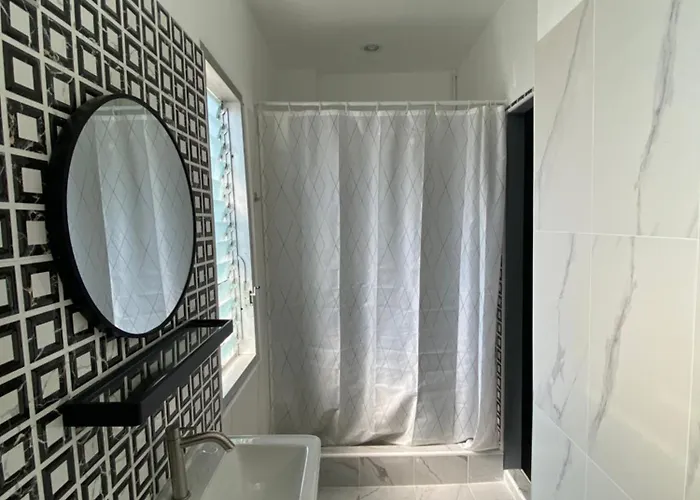 Vibe, House, 7 Mins To Bts, Center, Private In Sathon, Private Bathroom, Bangkok, Thailand 3*
